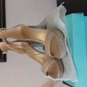 Gold Shinny Platform Heel